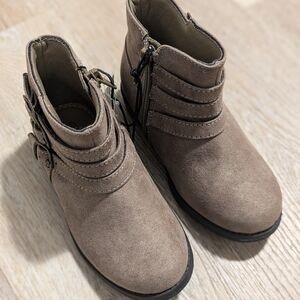 NWOT Girl's Falls Creek Brown Boots with Buckle Accents